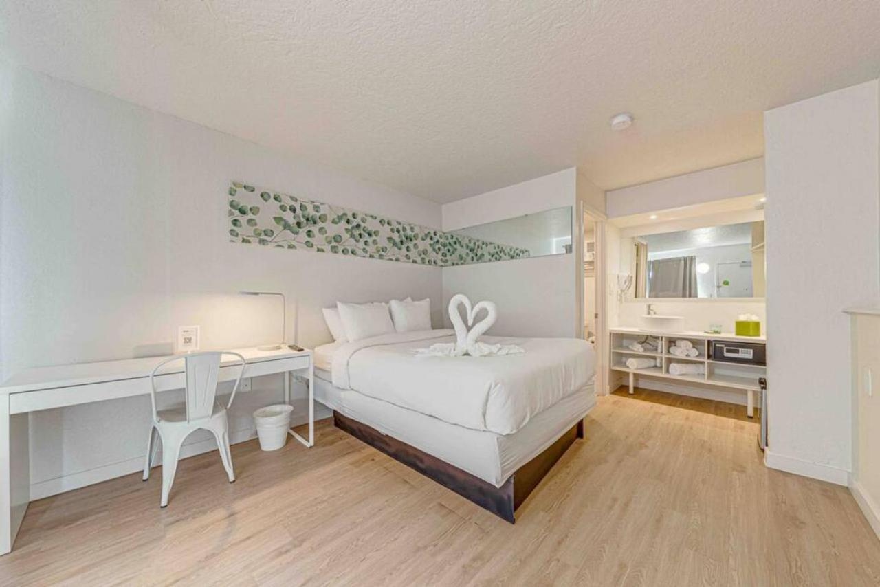 Travel Lodge By Wyndham 10 Min From Disney Kissimmee Ngoại thất bức ảnh